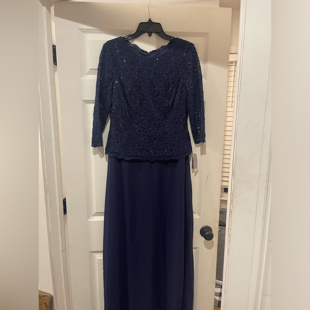 Floor length dress. Perfect for upscale events. Bought from Dillard’s
